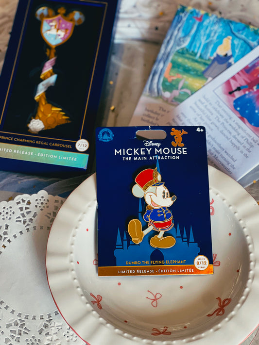 DUMBO THE FLYING ELEPHANT (PIN)