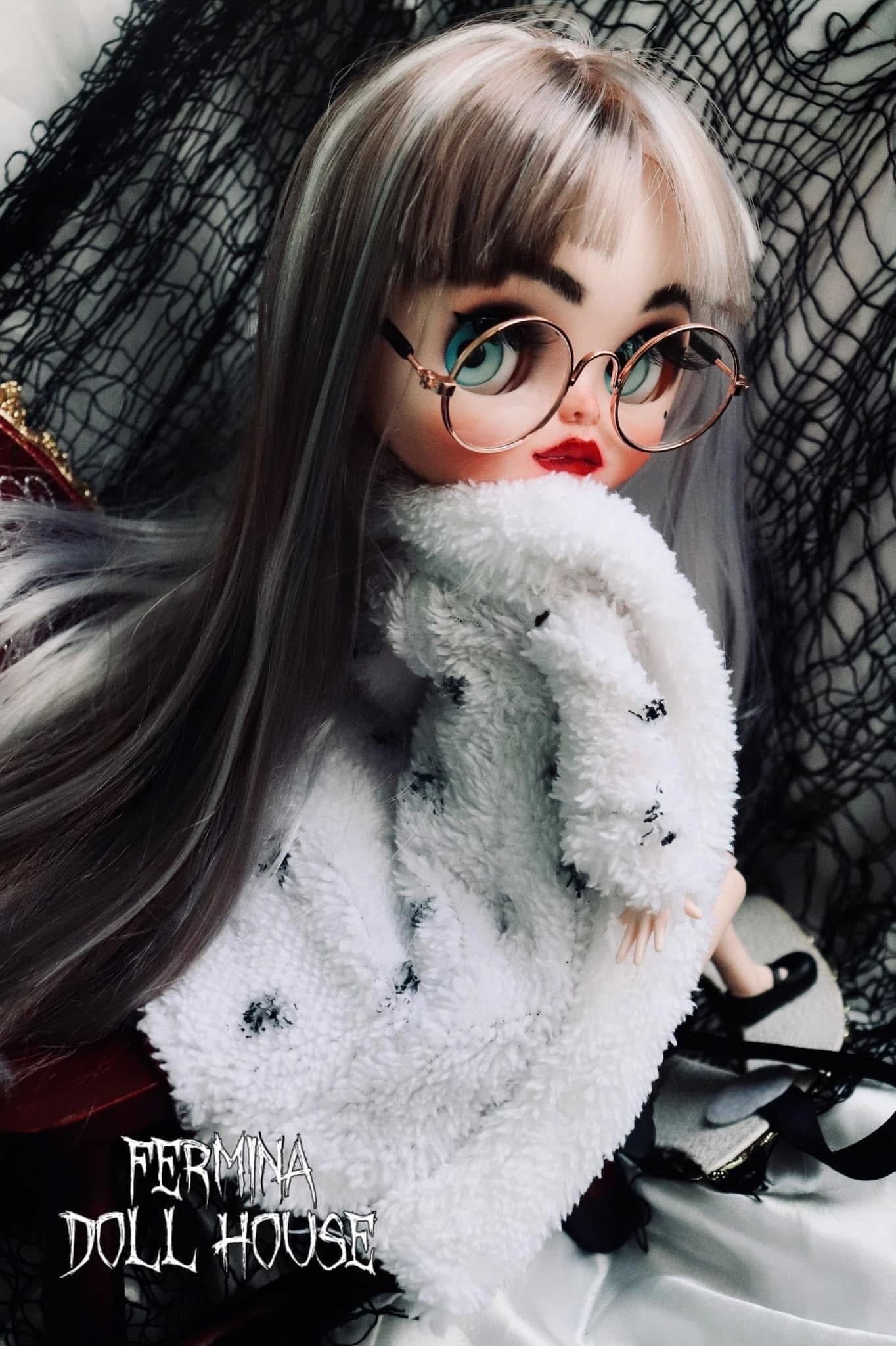 Cruella De Vil Blythe Doll