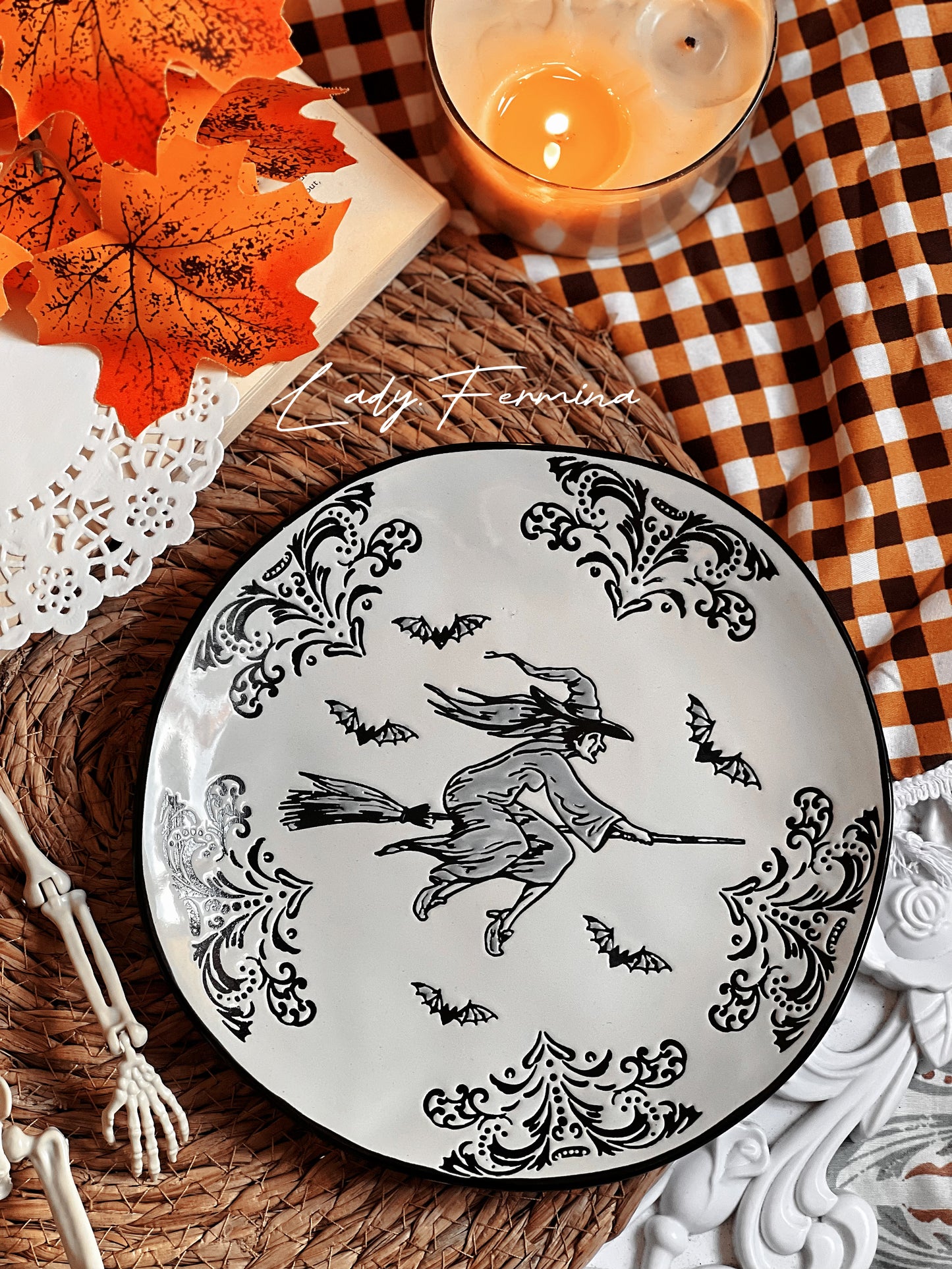 WITCH PLATE (medium)