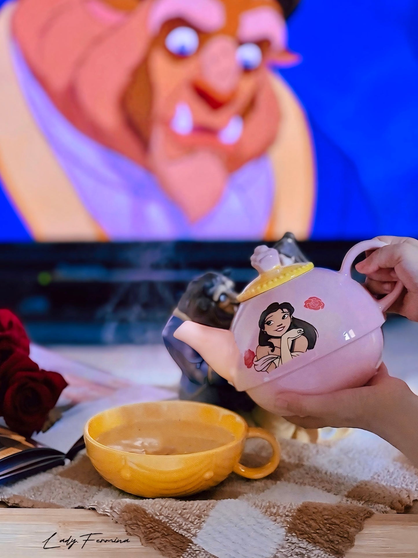 BELLE TEAPOT