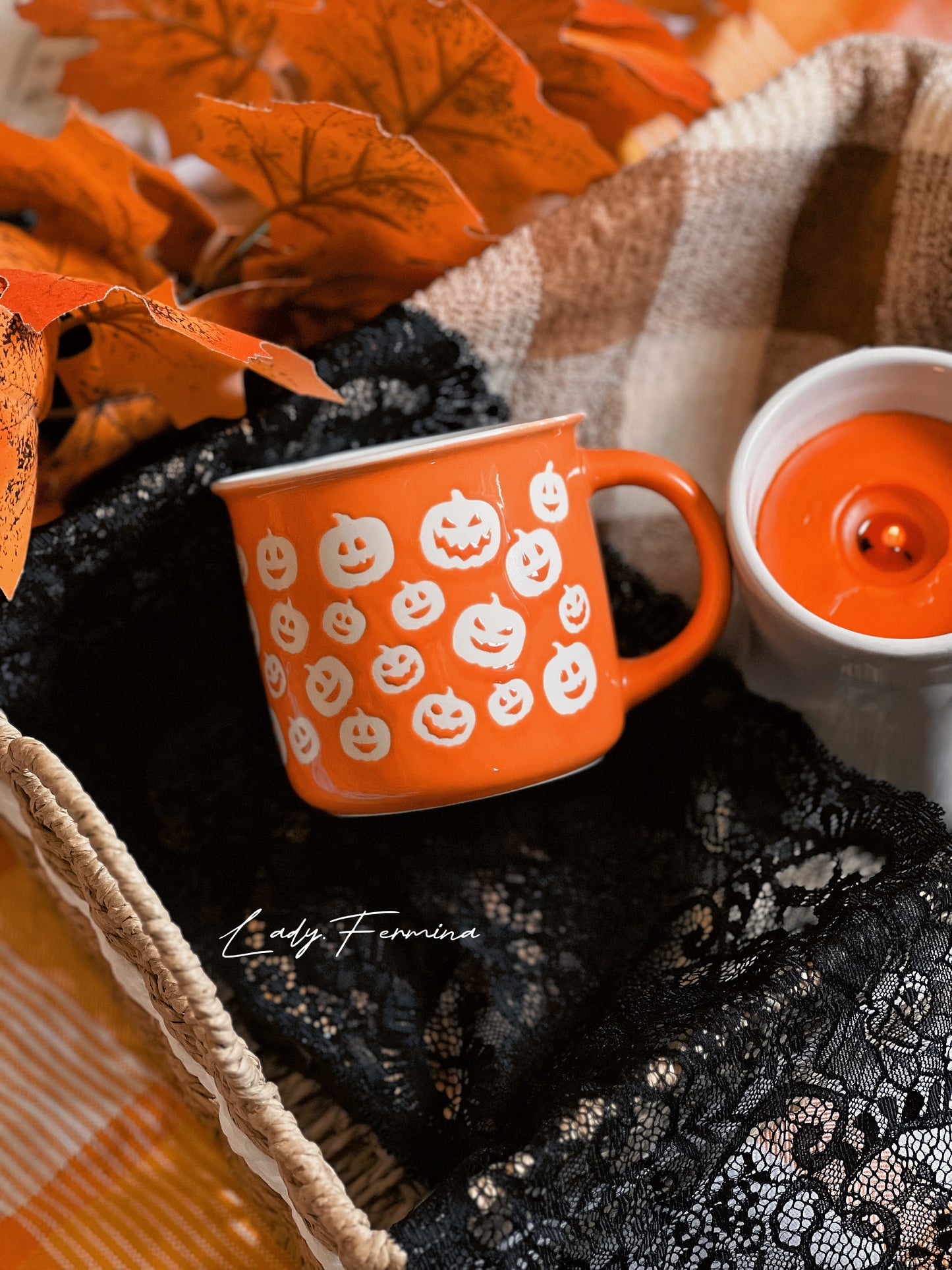 PUMPKIN & PAWS MUGS