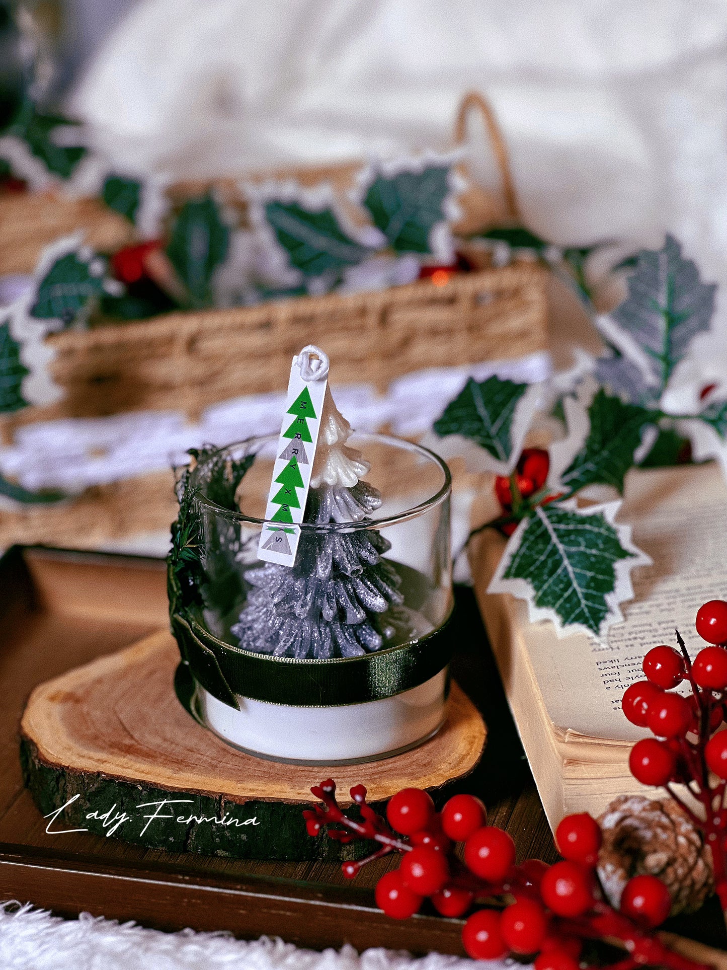 CHRISTMAS WOODS CANDLE