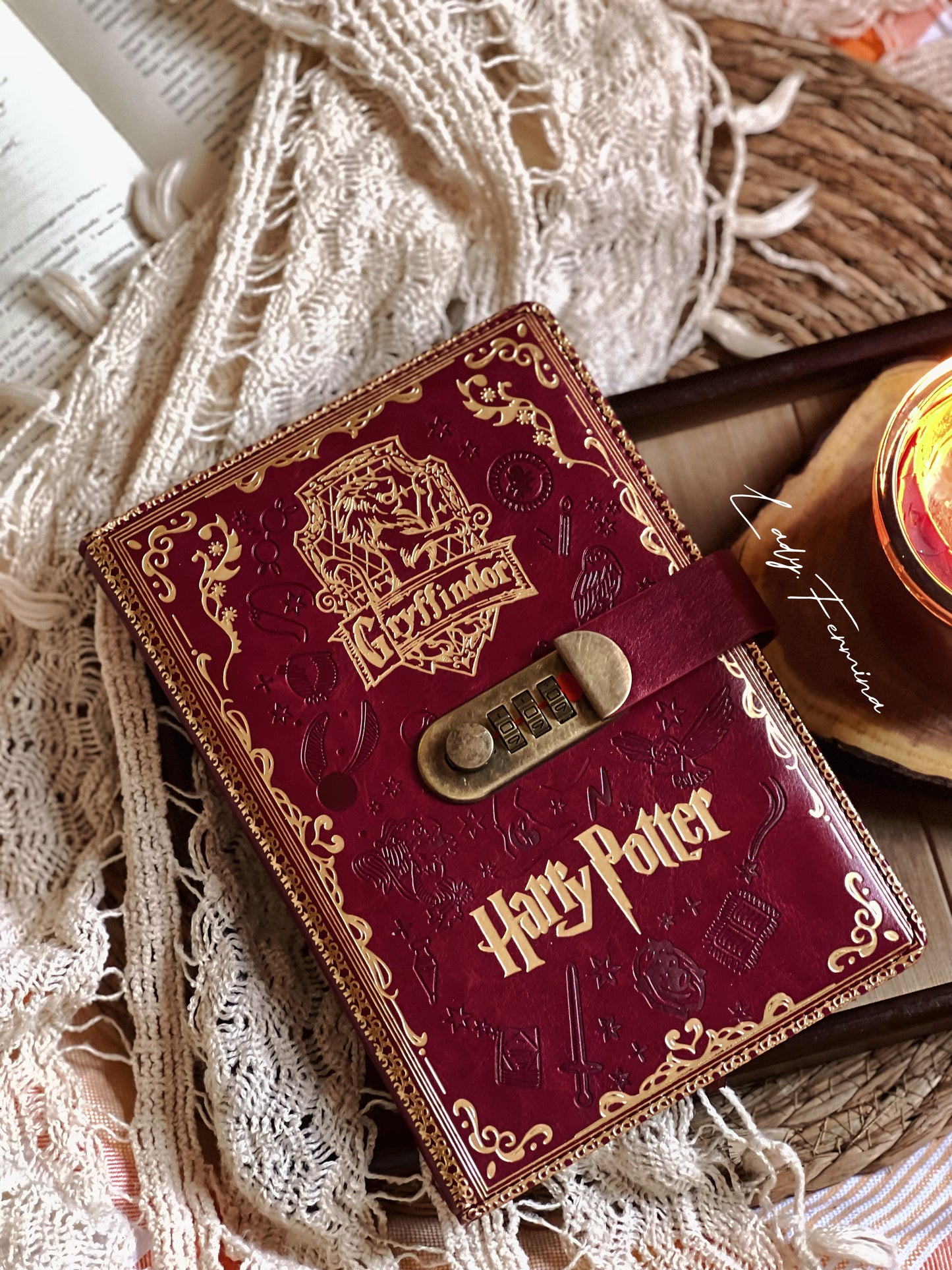 GRYIFFINDOR LEATHER NOTEBOOK