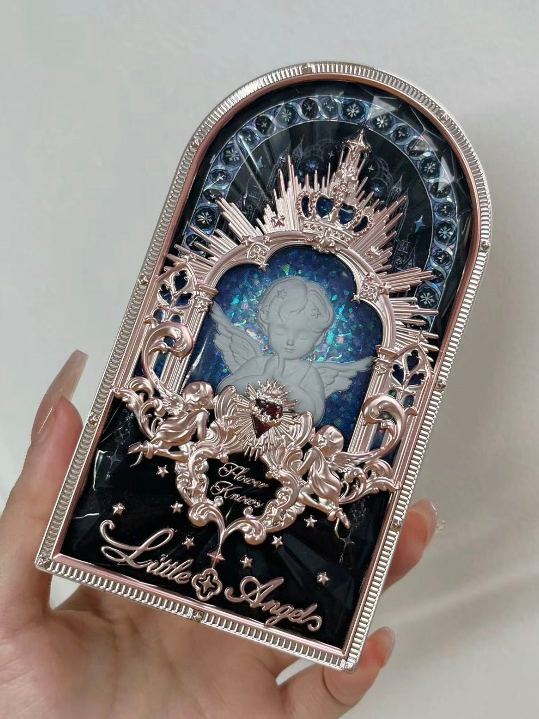 Flower knows weeping Angel Eyeshadow Palette