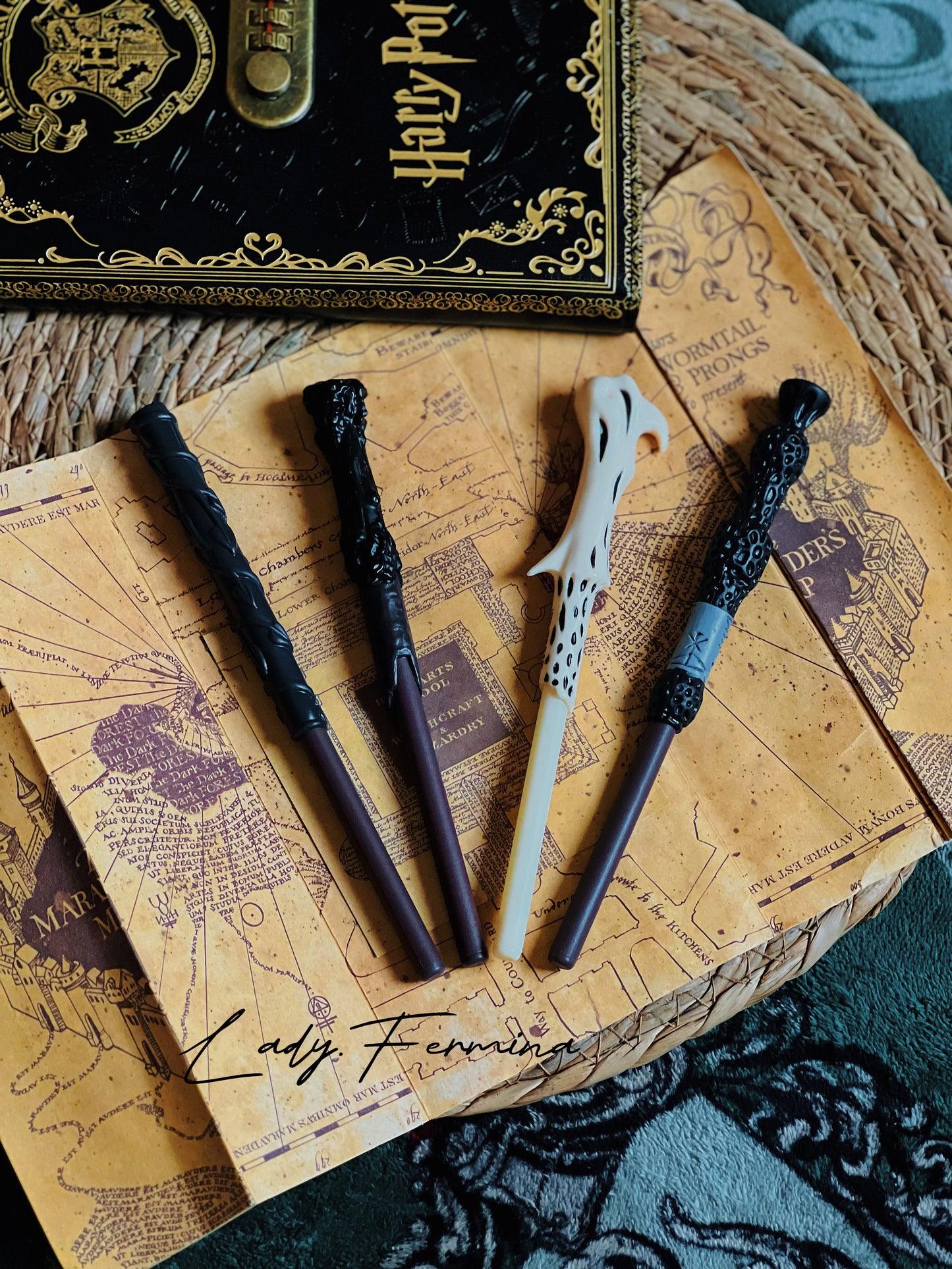 Harry potter wands ( pens )
