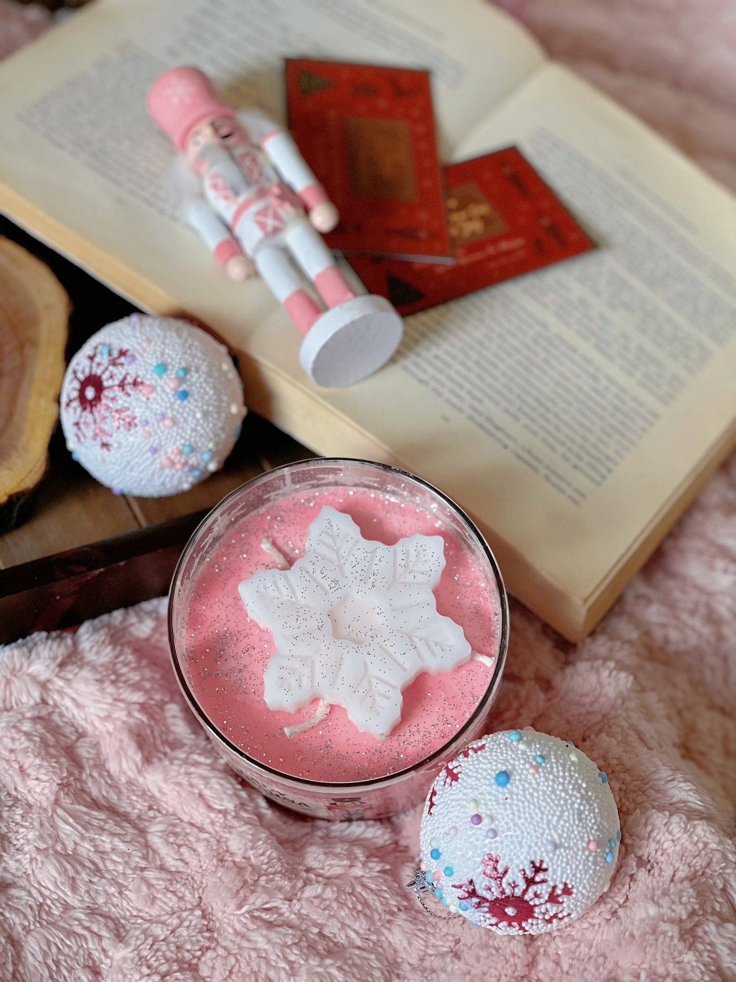Marshmallow Strawberry CANDLE