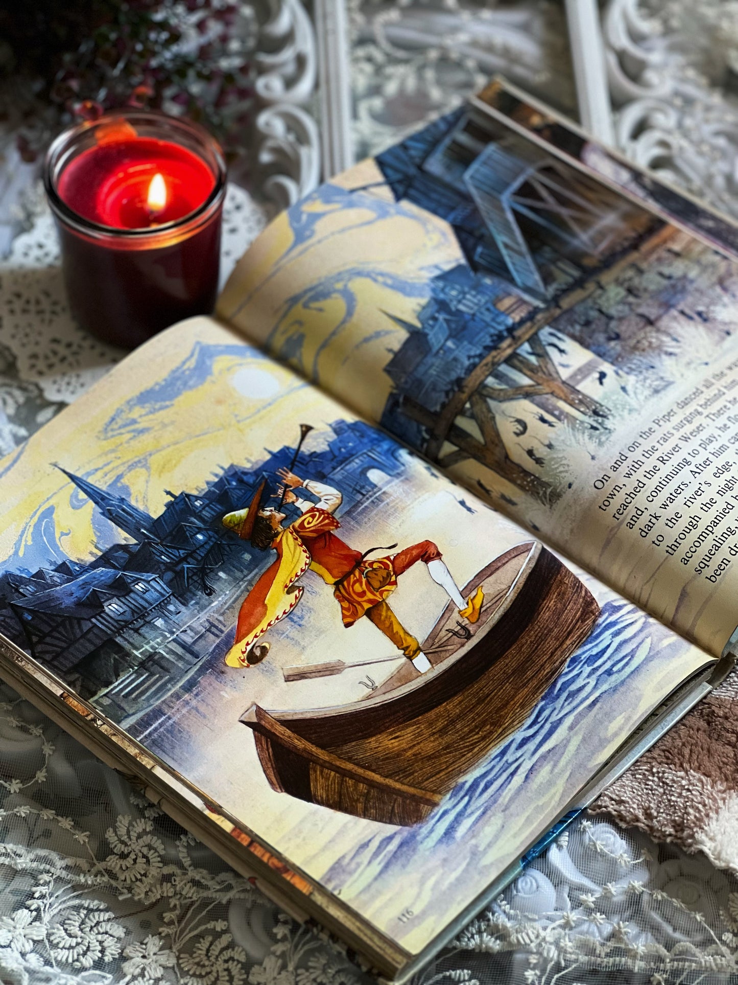 A FAIRY TALE TREASURE TROVE Illustrated by (John Patience)