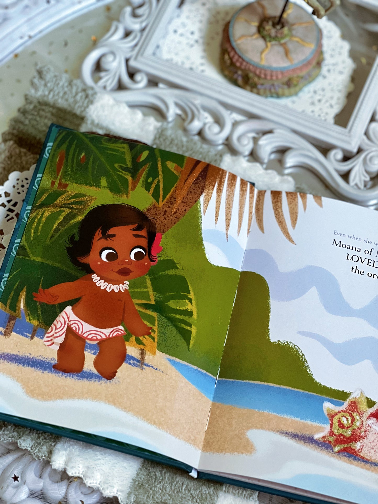 Moana Golden Tales Book