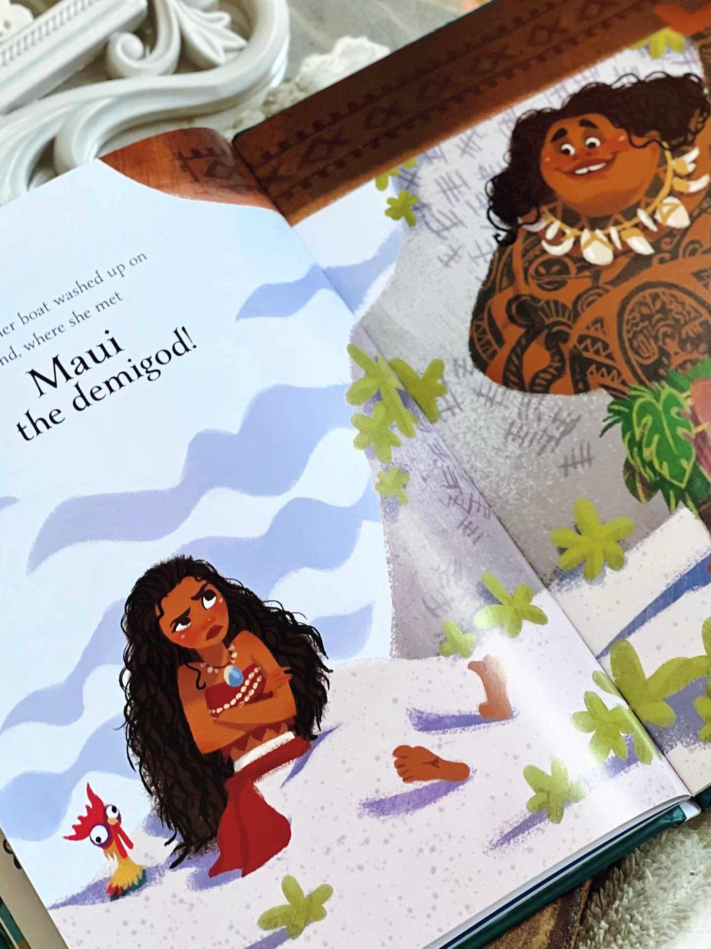 Moana Golden Tales Book