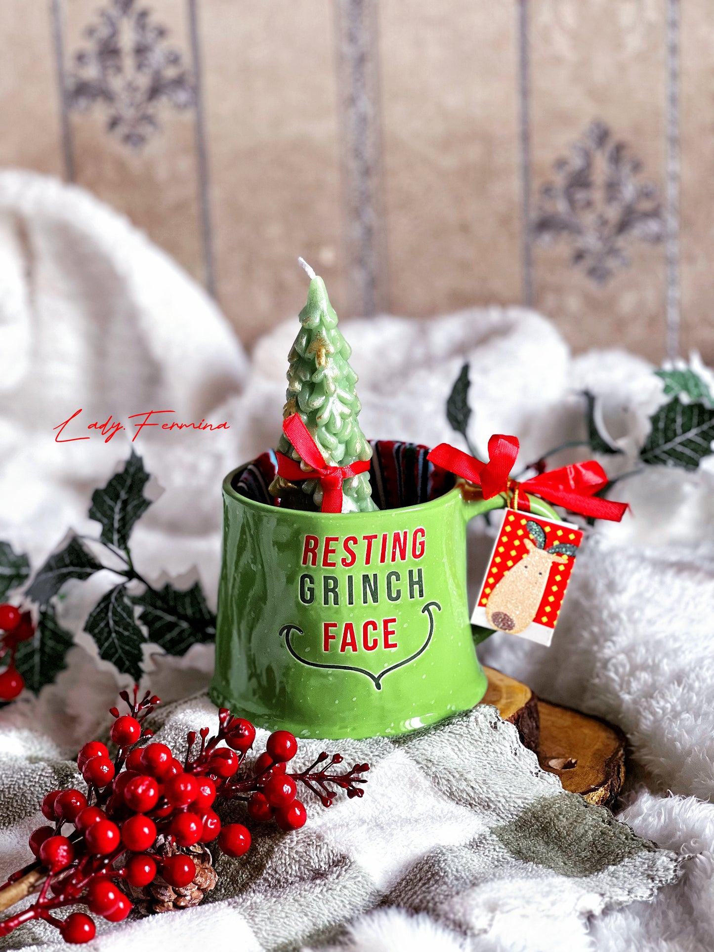 GRINCH FACE GIFT (SAVE UP TO 250 EGP)