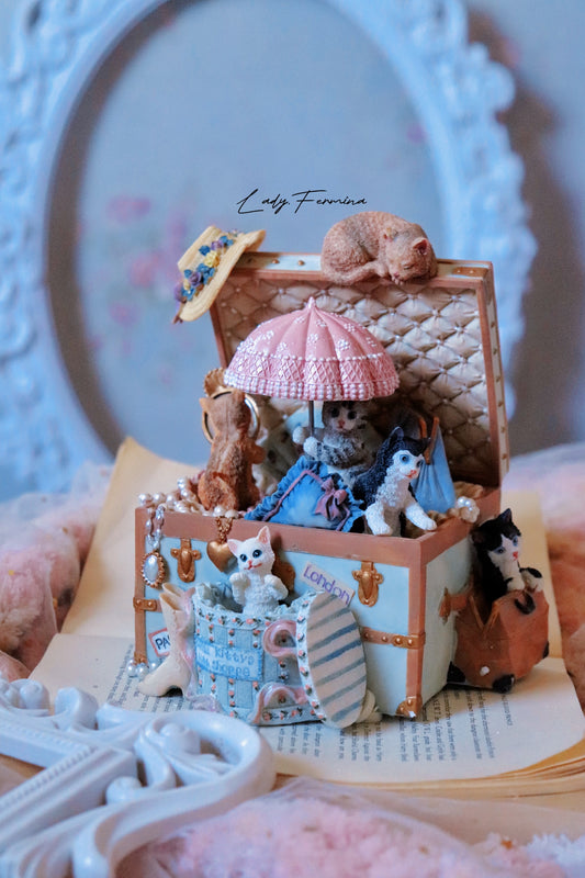 Vintage Kitten Trunk Music Box