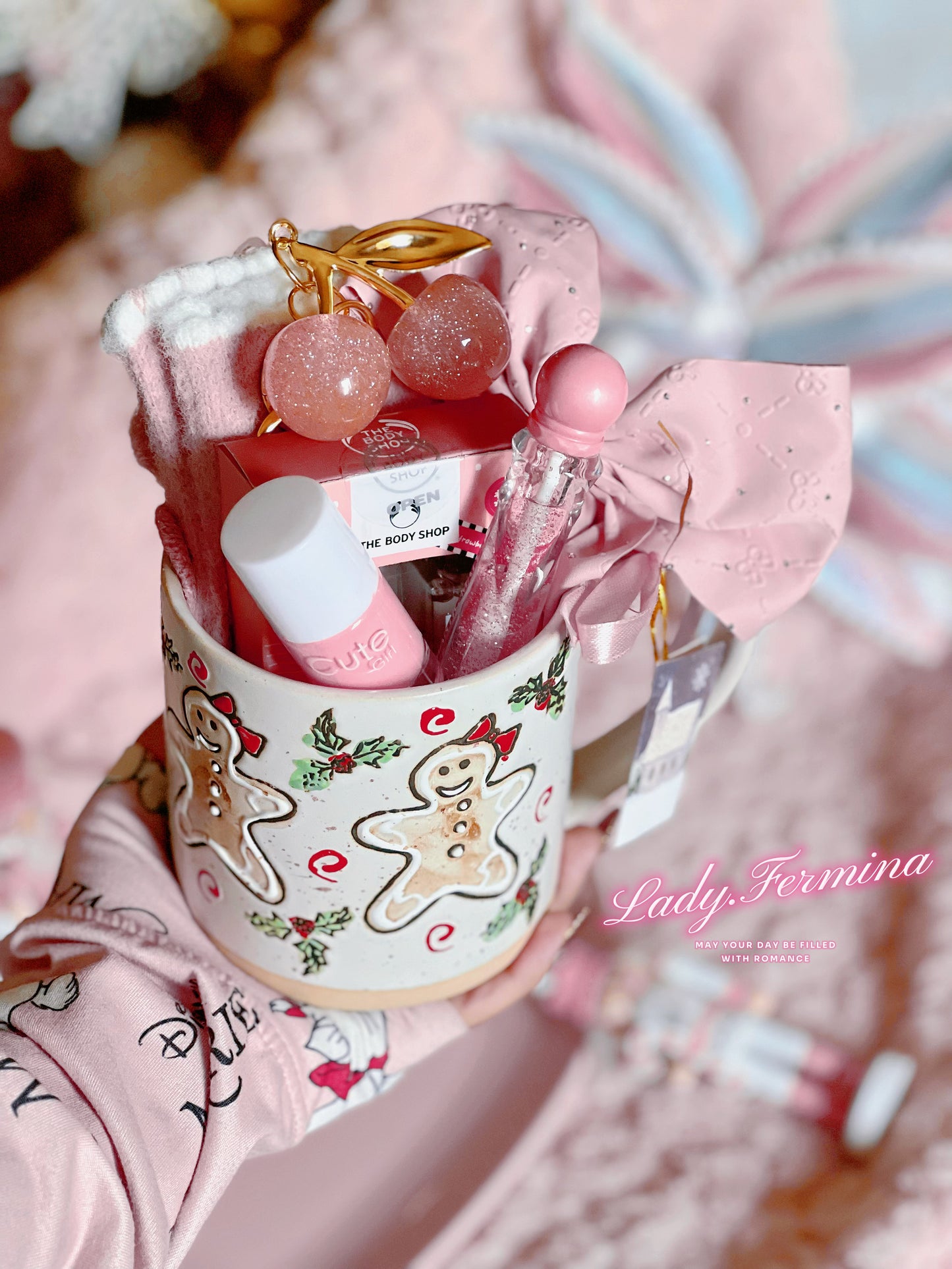 The Gingerbread Gift Mug 2