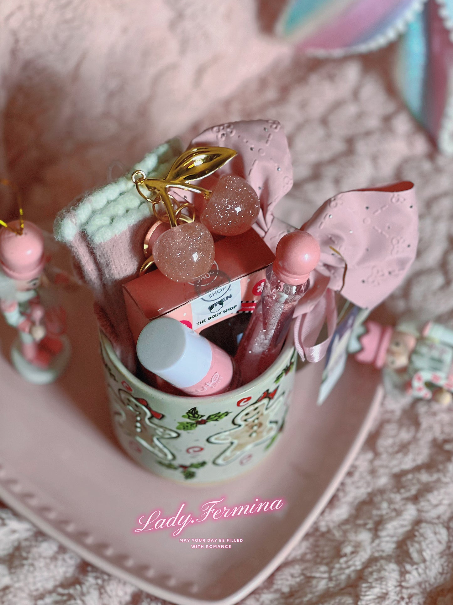 The Gingerbread Gift Mug 2