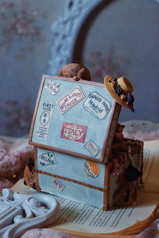Vintage Kitten Trunk Music Box